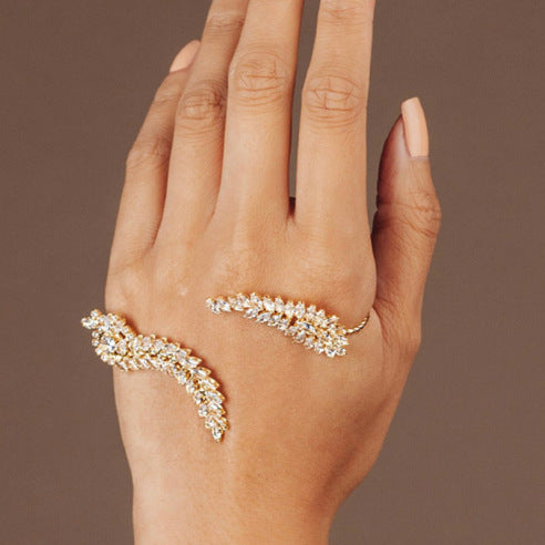 Leaf Shape Wrist Bracelet - trendenvioshop