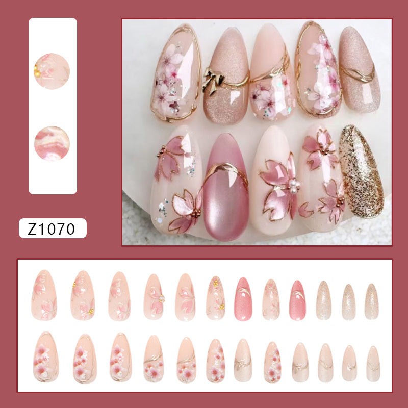 Three-Dimensional Cat'S Eye Gilt Nail