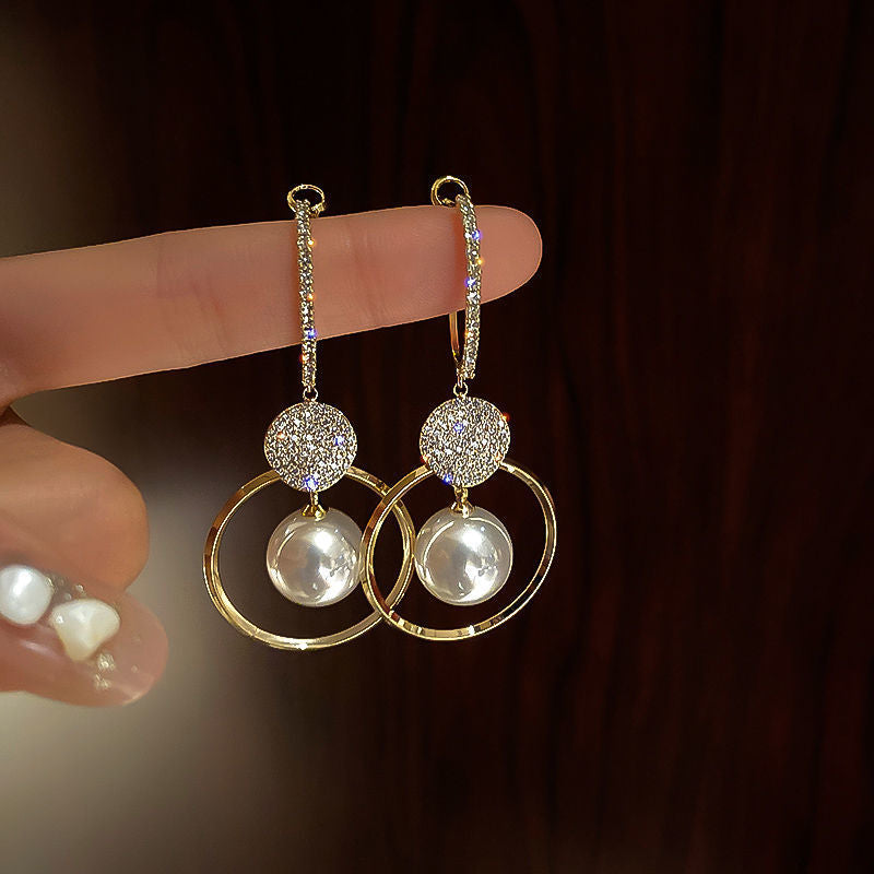 Atmospheric Pearl Earrings